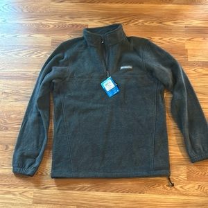 NWT Medium Columbia grey Men’s fleece quarter zip. Can be unisex
